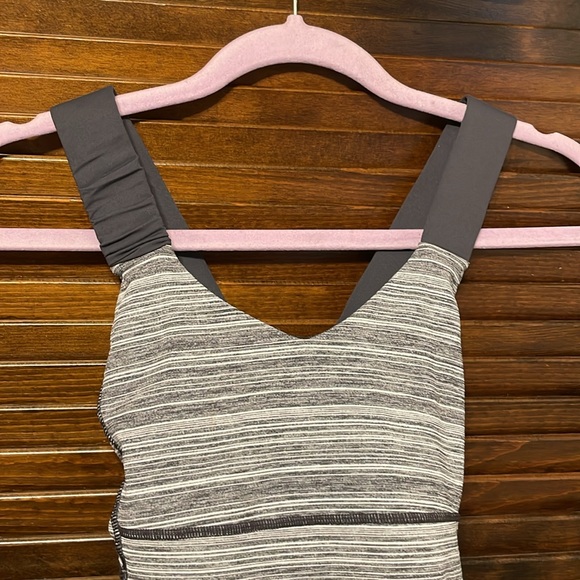 Lululemon Push Your Limits Grey Striped Cross Back Tank - Picture 4 of 7